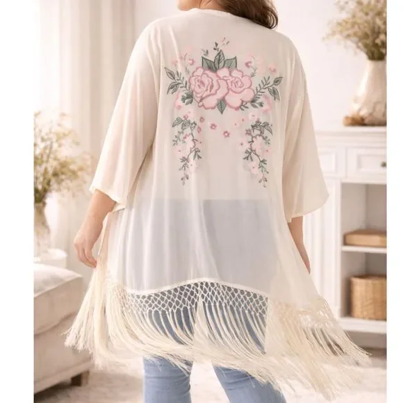 Torrid Embroidered Floral Kimono 3X Cream Boho Coastal Grandmother Fringe Wrap - Picture 2 of 14